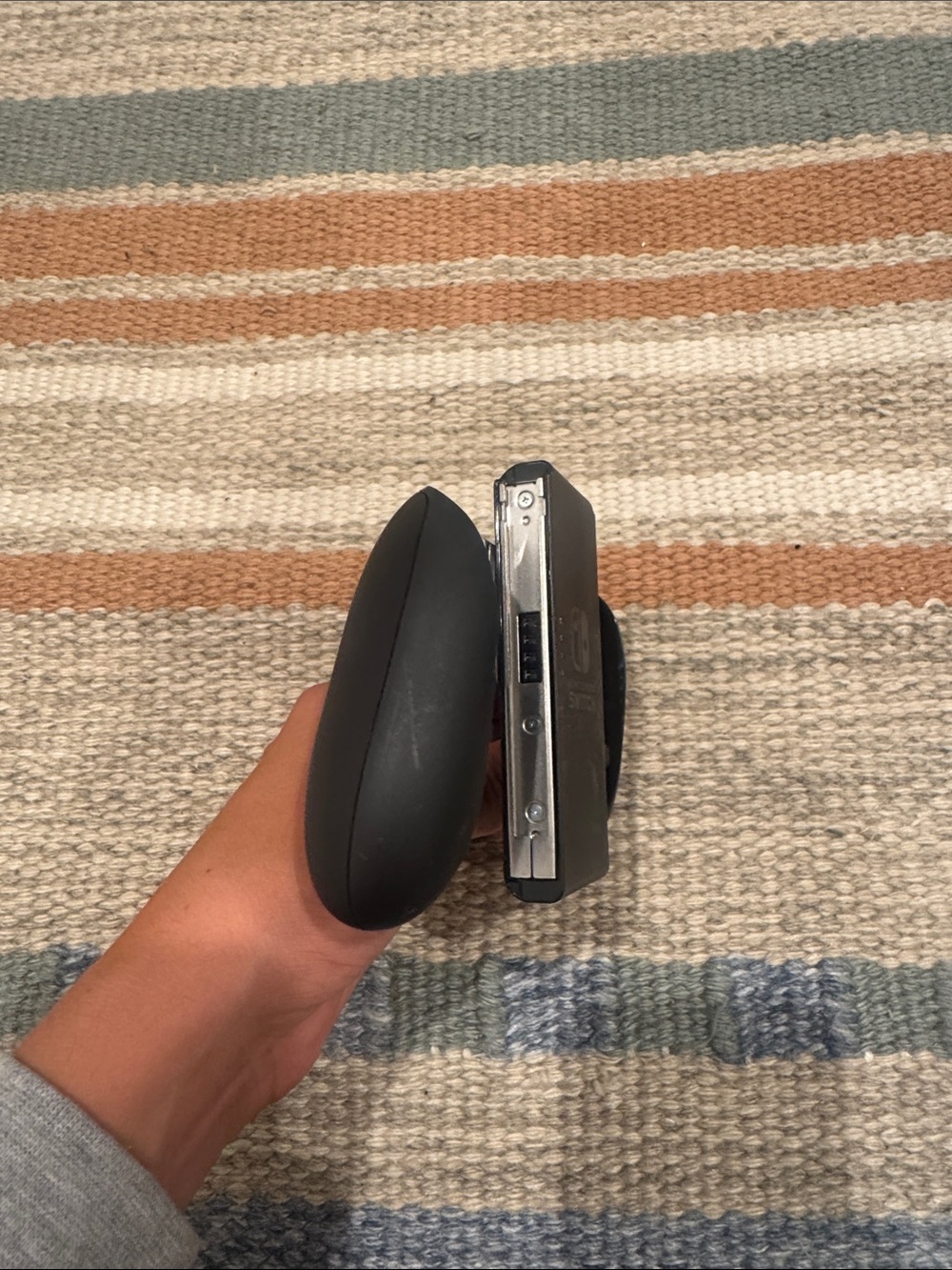 Nintendo Switch controller Accessory - Black - Picture 3 of 6